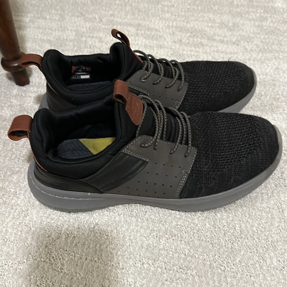 Men's Skechers Classic Fit Air Cooled Memory Foam slip on sneakers sz 8 used - Picture 2 of 6